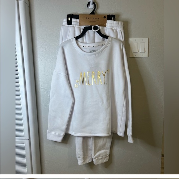Rae Dunn Other - NWT Rae Dunn Merry Sweatshirt and Jogger Set - Size M